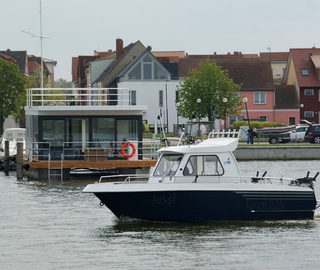 Galerie: Lundi 215 Weelhouse