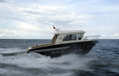 Lundi 245 Cabin